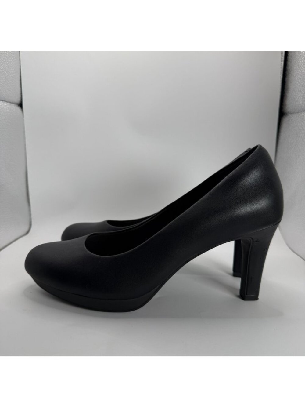 Clarks Collection Black Leather Pumps Soft Cushion Womens Heels Size 7 EU 37.5 - Picture 4 of 8
